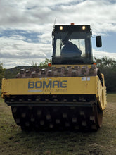 Load image into Gallery viewer, 2008 Bomag Roller BW211D-4
